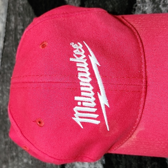 EMBROIDERED RED MILWAUKEE LOW-PROFILE BASEBALL CAP HAT - Picture 2 of 13